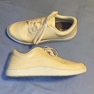ALLBIRDS Women’s sz 10 Sneakers EUC